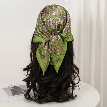 Lenço Floral Silk Touch 70x70