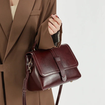 Bolsa Iesi – Couro Genuíno de Acabamento Glossy