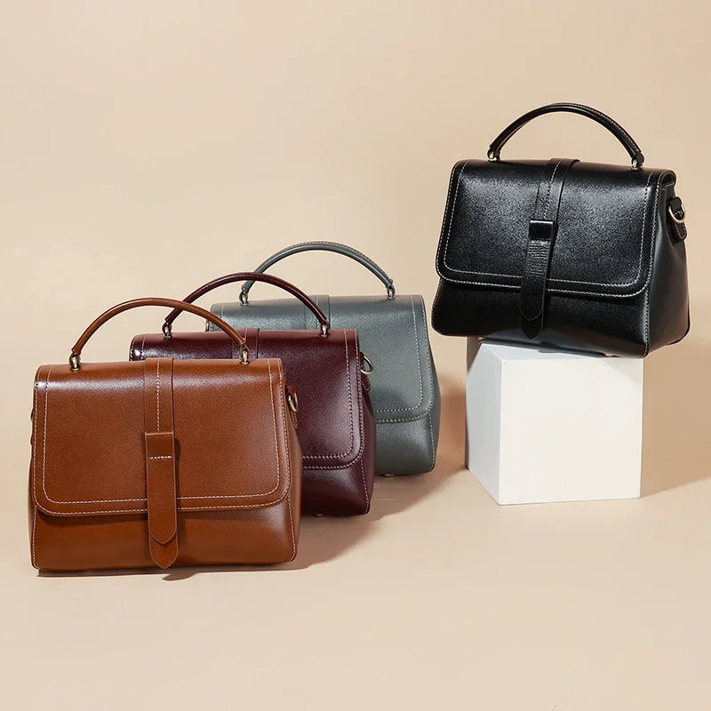 Bolsa Iesi – Couro Genuíno de Acabamento Glossy