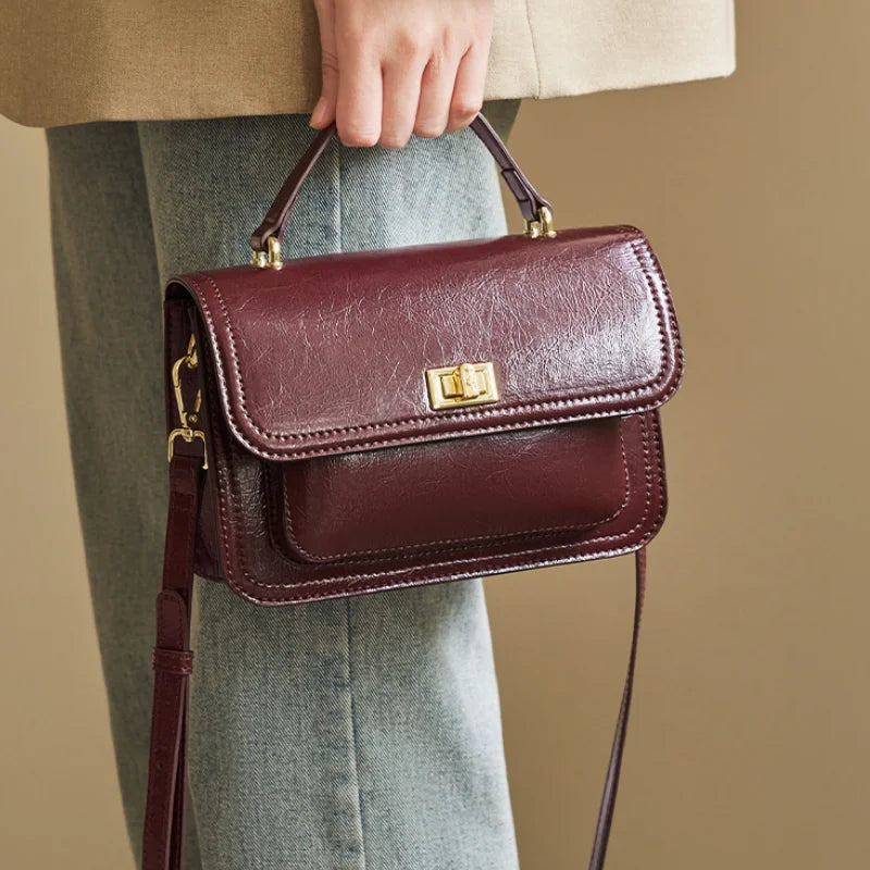 Bolsa Cremona – Couro Genuíno de Grão Integral de Acabamento Glossy
