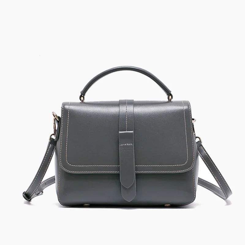Bolsa Iesi – Couro Genuíno de Acabamento Glossy