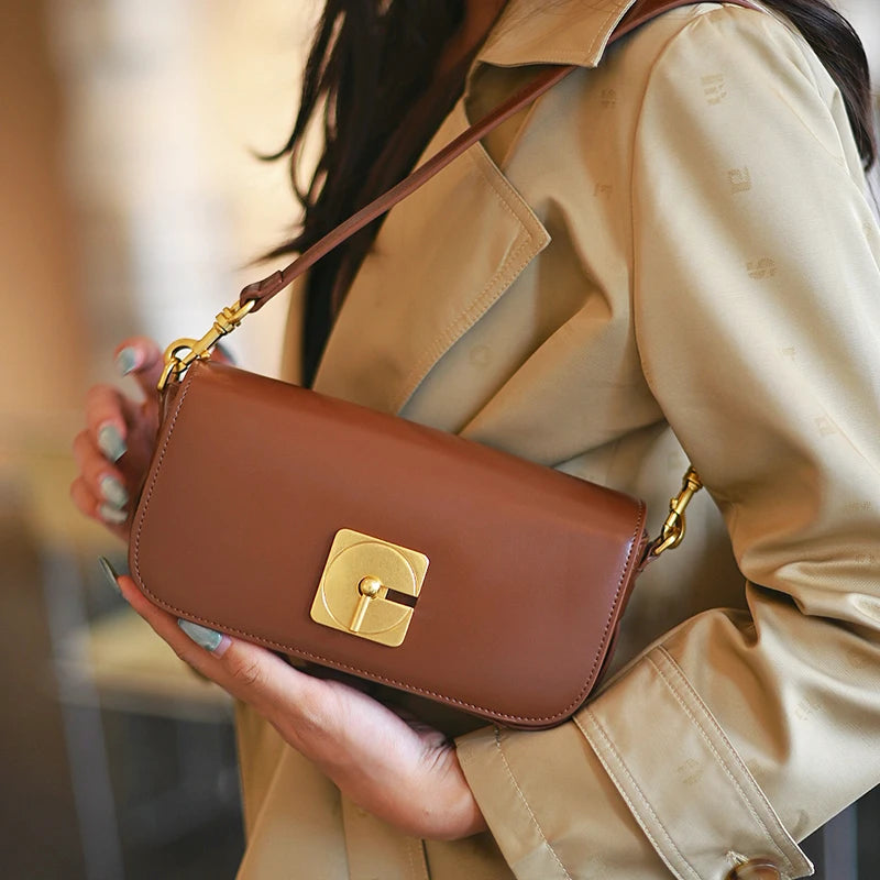 Bolsa Urbino — Couro Genuíno de Grão Integral