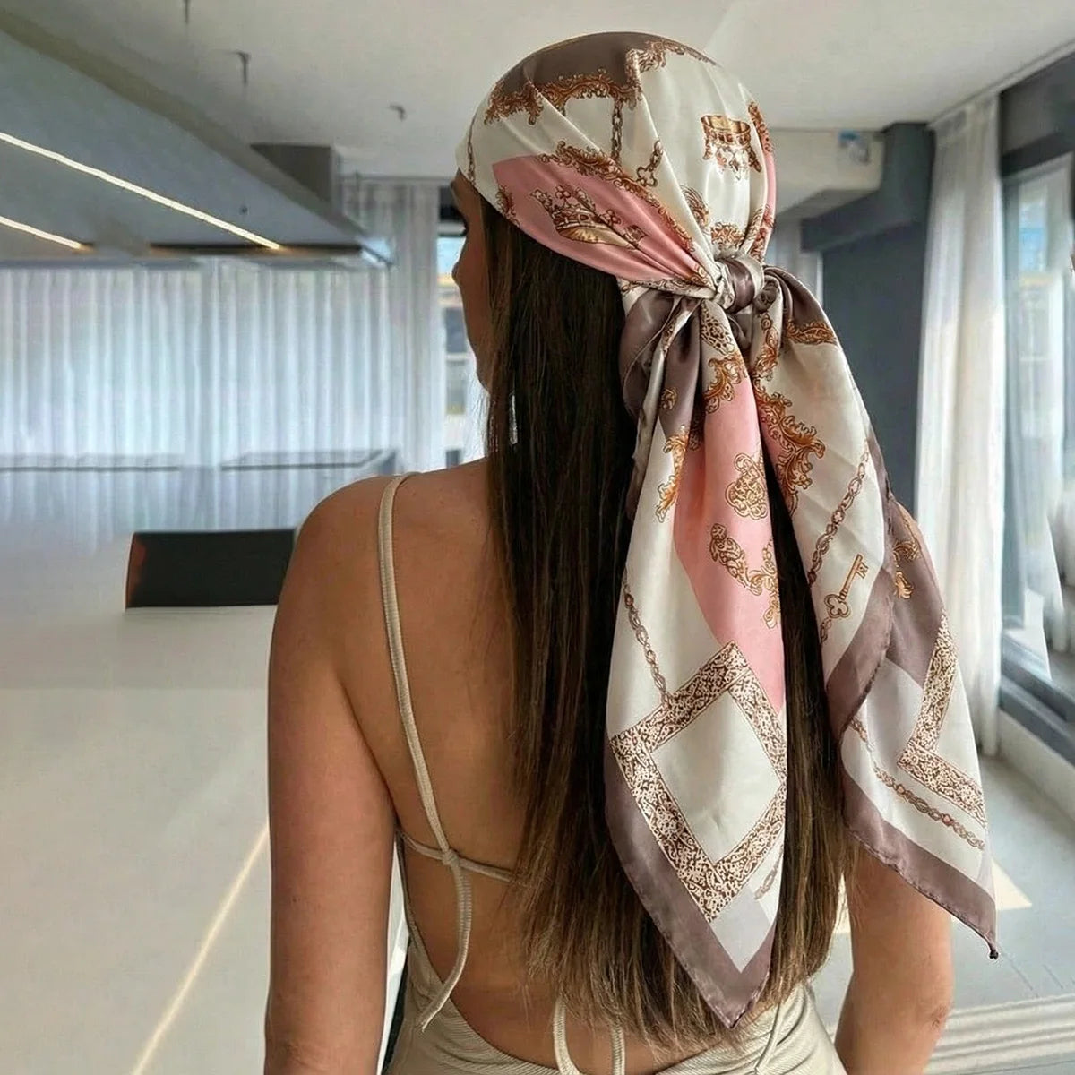 Lenço Sevilha – Seda Satin