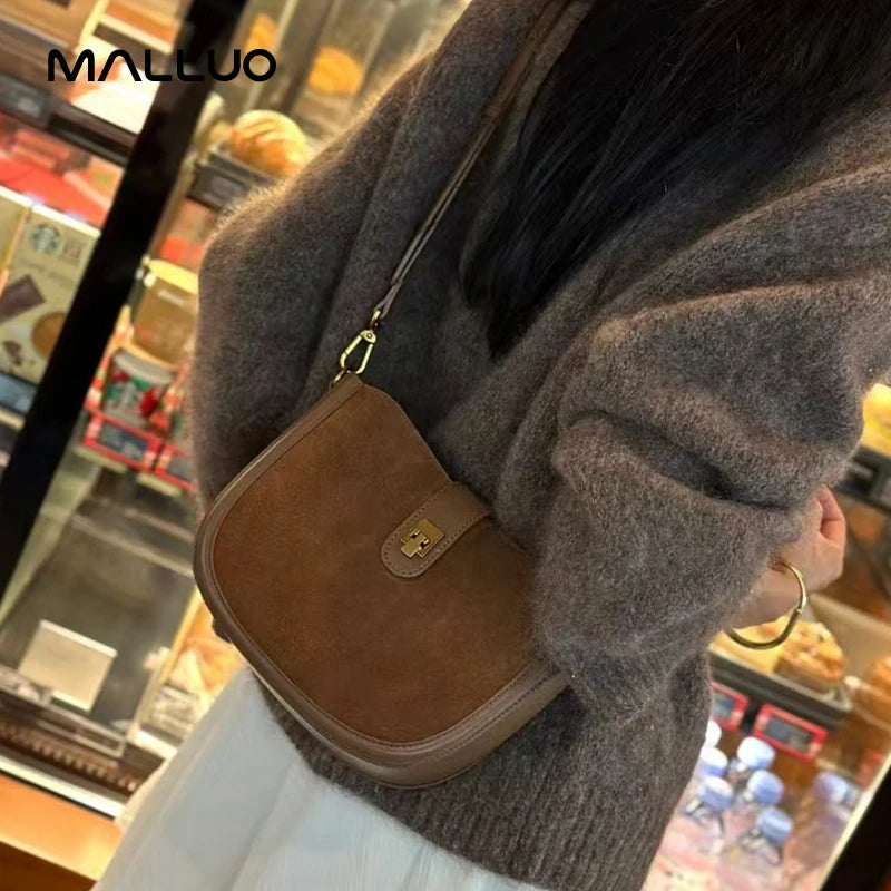 Bolsa Matera – Couro Genuíno de Acabamento Suede