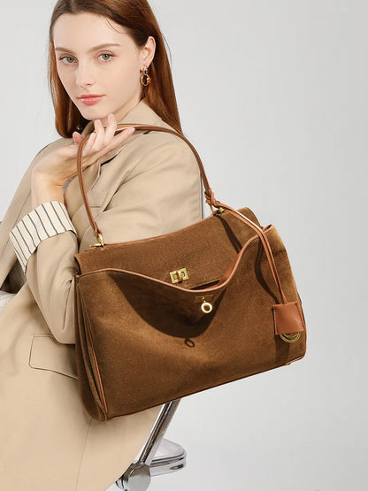 Bolsa Lugo – Camurça e Couro Genuíno