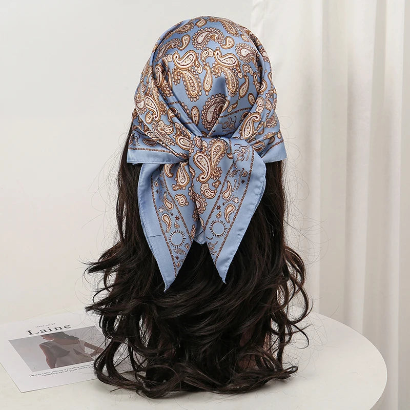 Lenço Floral Silk Touch 70x70
