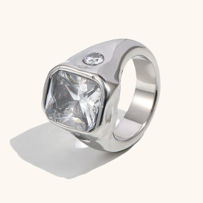 Anel Sorella Zircon